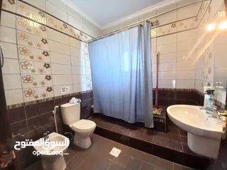  3 شقة مفروشة للإيجار 190م2 ( Property 19184 )-175072741