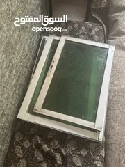  1 شبابيك الألمنيوم + أبواب خشب للبيع بحال الوكاله