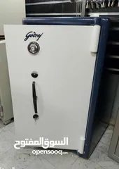  1 قاصه هندي ارتفاع 125سم وزن 1200كيلو بحاله جيده جدا