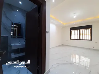  30 شقة أرضية مساحة 150م مع تراس ومدخل خاص باجمل مناطق شفا بدران  للبيع