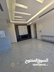  1 شقة جديدة - لم تسكن - خلدا - 4نوم 2ماستر - 240م - بلكونتين بإطلالــــه مميزة - قرب الخدمات العامة