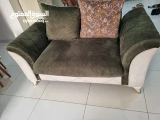  1 طقم جلوس نظيف جدا 7 أشخاص Sofa set very clean 7 seater