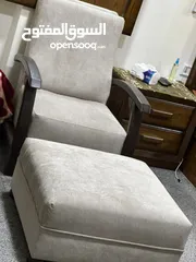  4 كرسي جلوس مع بفه شبه الوكالة