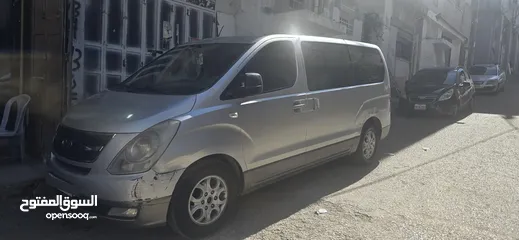  3 هونداي h1 2010