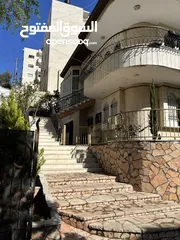  10 بيت مستقل للبيع