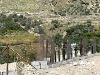  7 استراحة استثماريه للبيع مطله على وادي الريان قوشان مستقل 3،5 دونم مشجرة بالكامل مع مواقف سيارات