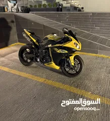  2 Yamaha R1 2011