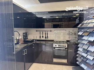  8 مطبخ بلوط ومطبخ pvc ومطبخ خشب هاي جلوس مع اكسسواراتهم فرن وغاز ومجلى
