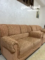  1 طقم كنب كامل للبيع بحالة ممتازة