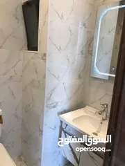 11 شقة سكنية ديلوكس شبه ارضي مع تراس  145متر في  حي عدن