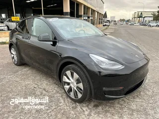  6 TESLA MODEL Y 2022 LONG-RANGE DUAL MOTOR-7 Seats  (سبع مقاعد)