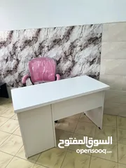  3 جهّز زاوية عملك براحة وأناقة! مكتب عملي أنيق كرسي دوّار مريح يدعم ظهرك لساعات العمل الطويلة،