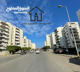  2 شقة للإيجار في زاوية الدهماني بالقرب من سوق المهاري الدور الثاني موقع ممتاز