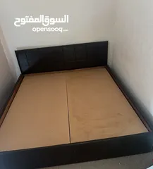  1 تخت 2 متر * 180 سم  ممتاز