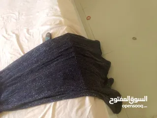  8 فساتين للبيع كل فستان 20 ليره السعر