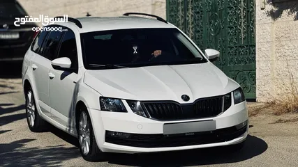  4 سكودا لعبة  للبيع او البدل