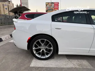  17 جارجر sxt plus2022 للبيع