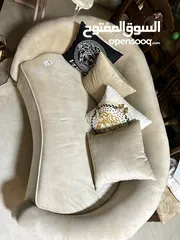  2 كنبة تصلح للديكور
