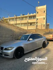 1 بي ام ماتور 2000