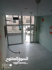  8 محل للبيع في ام اذينة