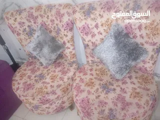  3 طقم كنب بسعر حرق لون نهدي تفصيل بحاله جيده جدا بسعر حرق