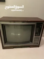  2 تلفزيون قديم جدا