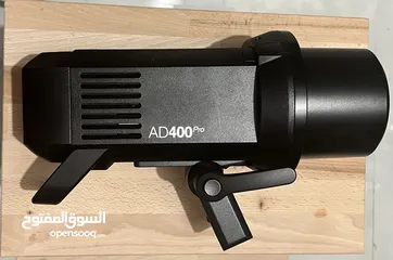  1 Godox AD400pro Flash