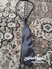  3 غرافتين واحدة صغيرة ذات لون اسود وواحدة زرقاء لارج بطول 151 سم