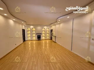  10 شقة سوبر ديلوكس - الصويفية - 3نوم 1ماستر - 250م داخلي -حديقة مع ترسات مساحة 230م - مدخل مستقل