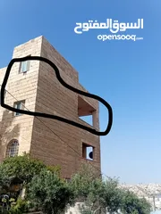  1 شقتين للبيع ارضية وطابق ثالث وبلكونه سوبر لوكس