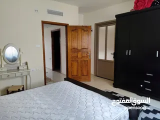  6 روف مطل مفروش للإيجار في بيتونيا دوار الفواكه على الشارع الرئيسي