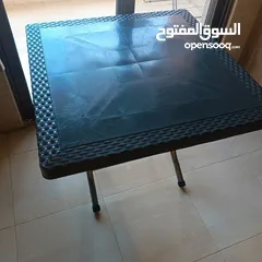  9 طاولة بلاستيك لون بني إستعمال بسيط