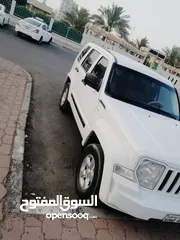  2 جيب شيروكي بحاله الوكاله