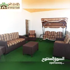  22 خمس مقاعد وطاوله وسط130دينار اربع مقاعد 100سبع مقاعد وطاولة وسط 180دينار وجميع الوان موجود وتر بروف