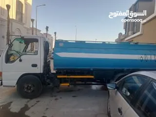  2 وايت مياه جميع أنحاء الرياض خزانات ارضيه وعلوية خدمة متميزة 24ساعه  التواصل