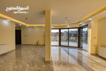  8 شقة فاخرة للايجار طابق ثالث من روف بموقع مميز في عبدون / ref 720