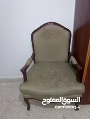  4 طقم كنب مستعمل مع نثريات
