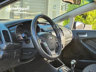  7 كيا سيراتو 2018 لون كحلي مميز بحالة الوكالة