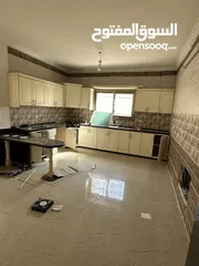  5 شقة مشطبة للبيع شارع السكة