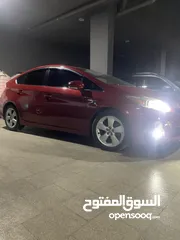  2 تويوتا بريوس