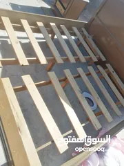  6 تخت خشب مستعمل بحال الوكاله للبيع