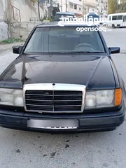  9 مرسيدس E200 موديل 1989 لون اسود