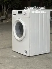  1 غسالة Bosch  للبيع