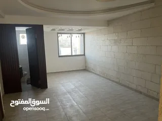  16 شقة طابق رابع مع روف في شفا بدران بجانب مدرسة نجمة الفريد للبيع
