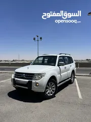  1 Mitsubishi pajero 2010 3800cc