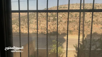  3 شقة مفروشة للبيع في الطيرة رام الله فوق مدارس ابو عين مع اطلالة على الحي الدبلوماسي وجبال سرد