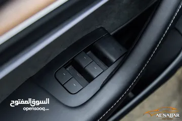  12 Tesla Model 3 2023 Standard plus   السيارة مميزة جدا و قطعت مسافة 7,000 كيلو متر فقط فقط