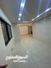  3 شقه سوبر ديلوكس شبه ارضي من المالك مباشره في ابو نصير شارع الضياء