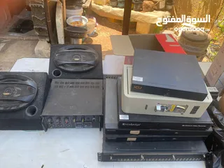  5 كاميرات مراقبة و دي في ار و أجهزة صوت و كوابل