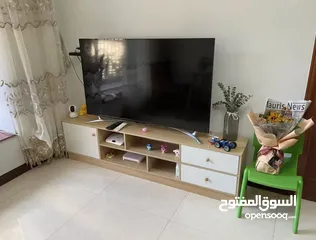  3 خزانة مزنزن تلفزيون خشبية عصرية تحتوي على درجين جانبين + خزانة بباب + رفوف مفتوحة للأجهزة أو الديكور